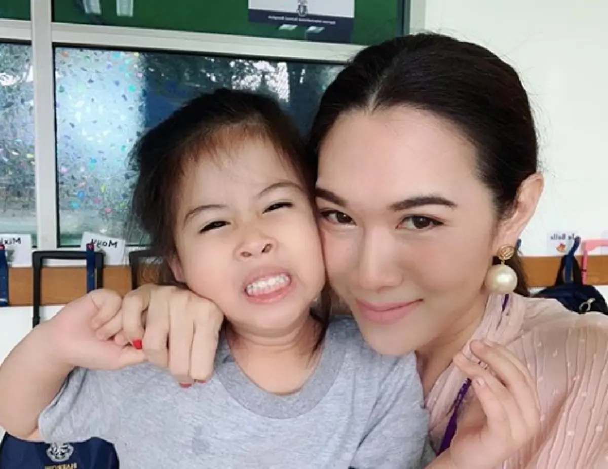 "เมย์ ปทิดา" ตอบชัดหลังไอจีไร้รูปคู่สวีทหวาน "หนุ่ม กรรชัย" บอกเรายังรักกันดี ภูมิใจสามีทุ่มทำงานหนักหาเลี้ยงครอบครัว
