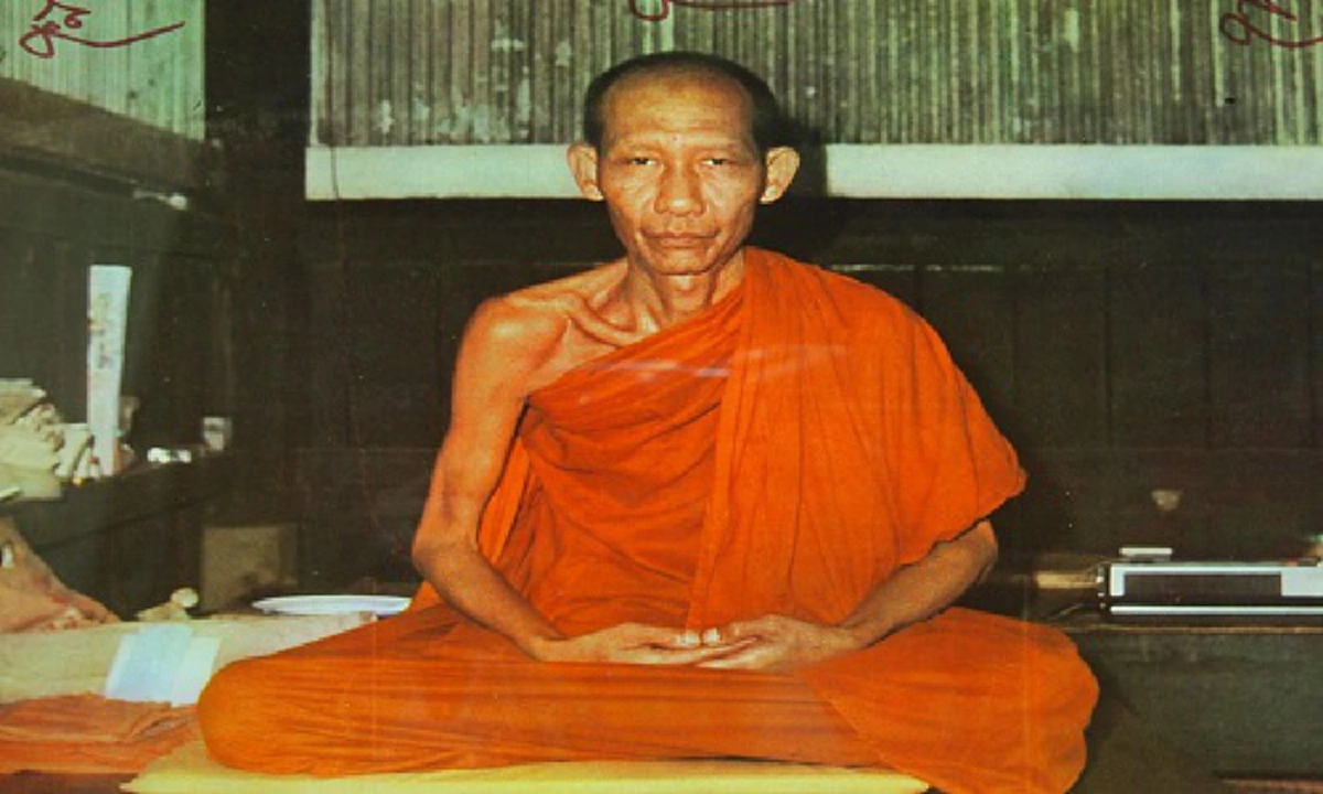 ศรัทธาเหลือเกิน!! "หลวงพ่อไม่ต้องเกรงใจว่าเป็นพระราชา.." เมื่อพระองค์ทรงตรัสถาม หลวงพ่อเกษมว่า "อดีตชาติของพระองค์คืออะไร..?!!"