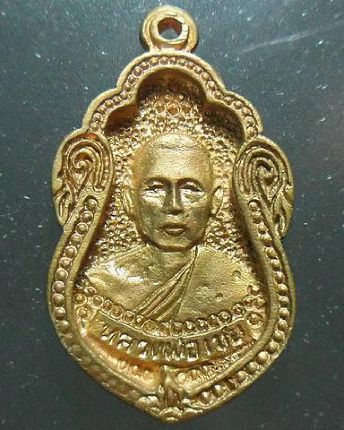 หลวงปู่ศุขยกย่อง.."หลวงพ่อเชย" เสด็จเตี่ยนับถือ..สร้างพระปิดตาไม่เหมือนใคร กันผีได้ดี เคยทำหล่นบนต้นไม้..ตัดยังไงก็ไม่เข้า..