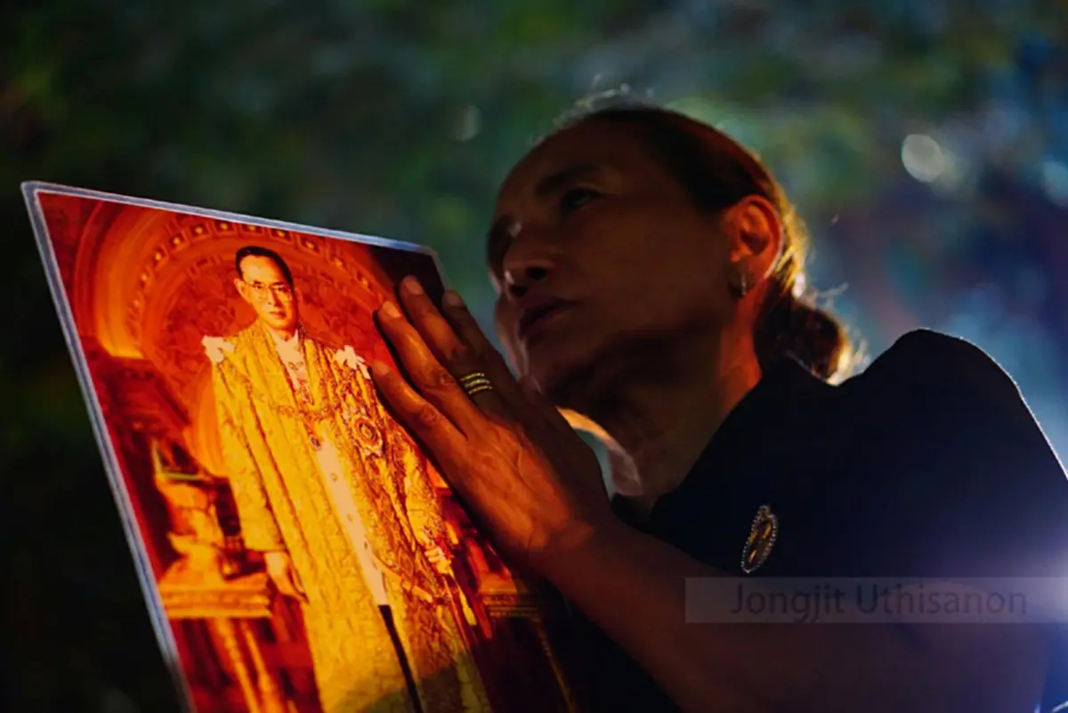 "ศิระกรานพระภูบาลนวมินทร์" ครบรอบ๑ปี การสวรรคตของในหลวง ร.๙ ร่วมน้อมสำนึกพระมหากรุณาธิคุณอันหาที่สุดไม่ได้ (ภาพชุด)