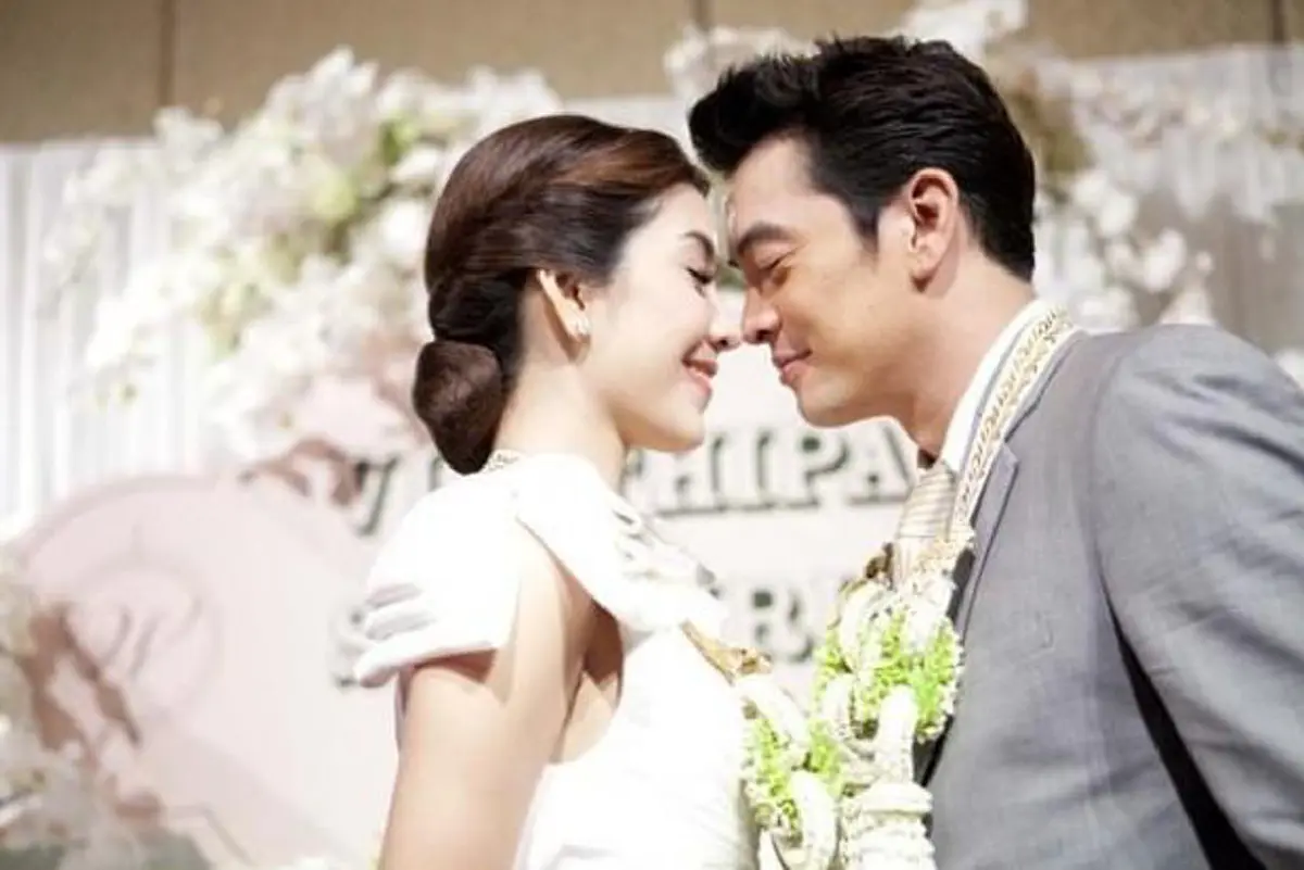 ย้อนเส้นทางรัก !! เพลย์บอยตัวพ่อของวงการ "ชาคริต แย้มนาม" ก่อนประกาศแต่งงานสายฟ้าฟาดกับสาวออฟฟิศนอกวงการ !!??