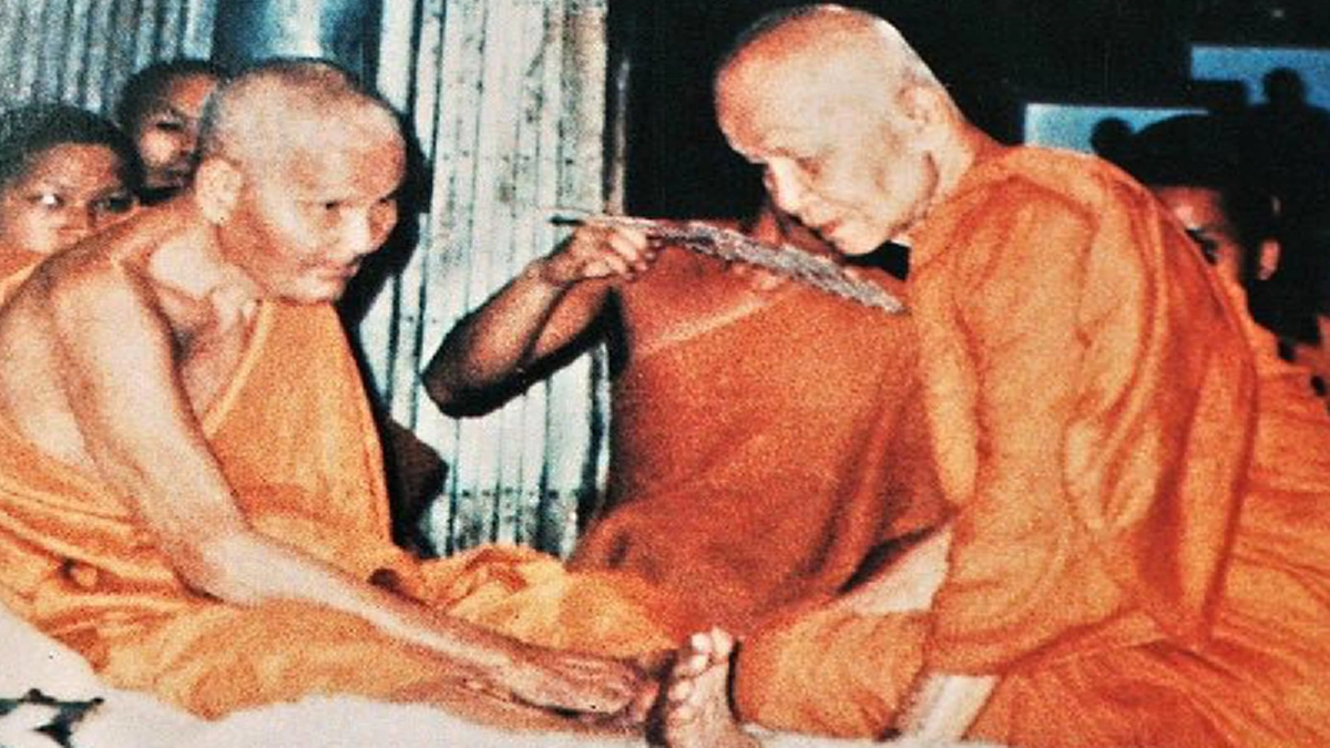 "มหาบัว ผมฝากท่านดูแลหมู่คณะและแผ่นดินแน่เด้อ มีท่านเท่านั้นที่ทำได้" บารมีจิตหยั่งรู้หลวงปู่ชอบฝากเรื่องช่วยชาติกับหลวงตาบัวก่อนมรณภาพ