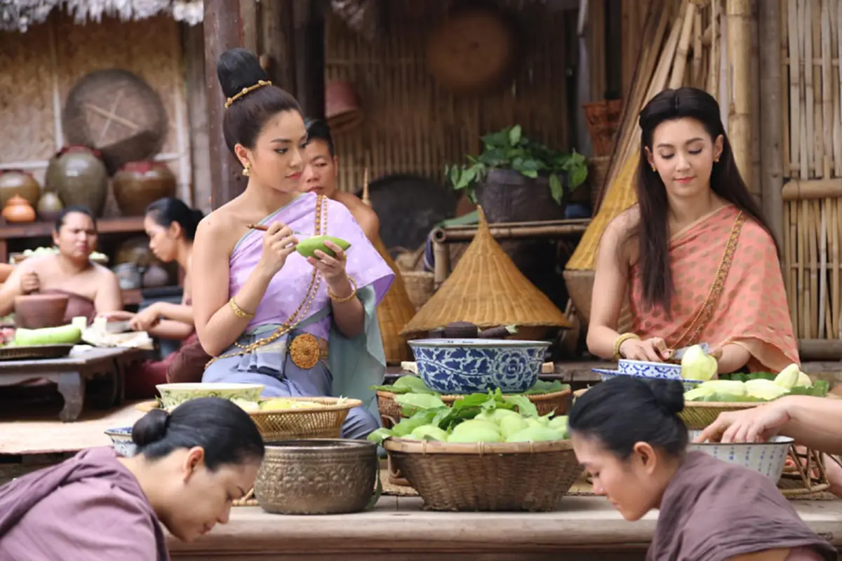 อึ้งกันทั้งพระนคร!!! เปิดเรตติ้ง "บุพเพสันนิวาส" กับฉากทำน้ำปลาหวาน-กุ้งเผา ทุบสถิติทุกช่อง ทวีตขึ้นเป็นอันดับ 1 ของโลก!!!