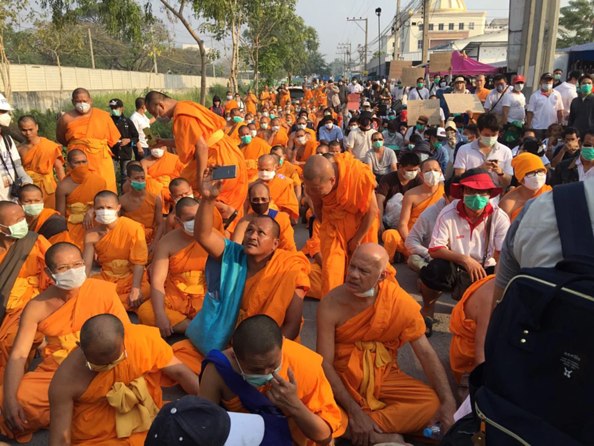 เข้าใจผิดเล็กน้อย!!! "พระสนิทวงศ์" 1 ใน 14 สงฆ์ธรรมกายเบี้ยวรายงานตัวคสช. โพล่งเหตุปะทะไร้เจตนาแรงแค่ลูกศิษย์อยากเข้าออกวัด??