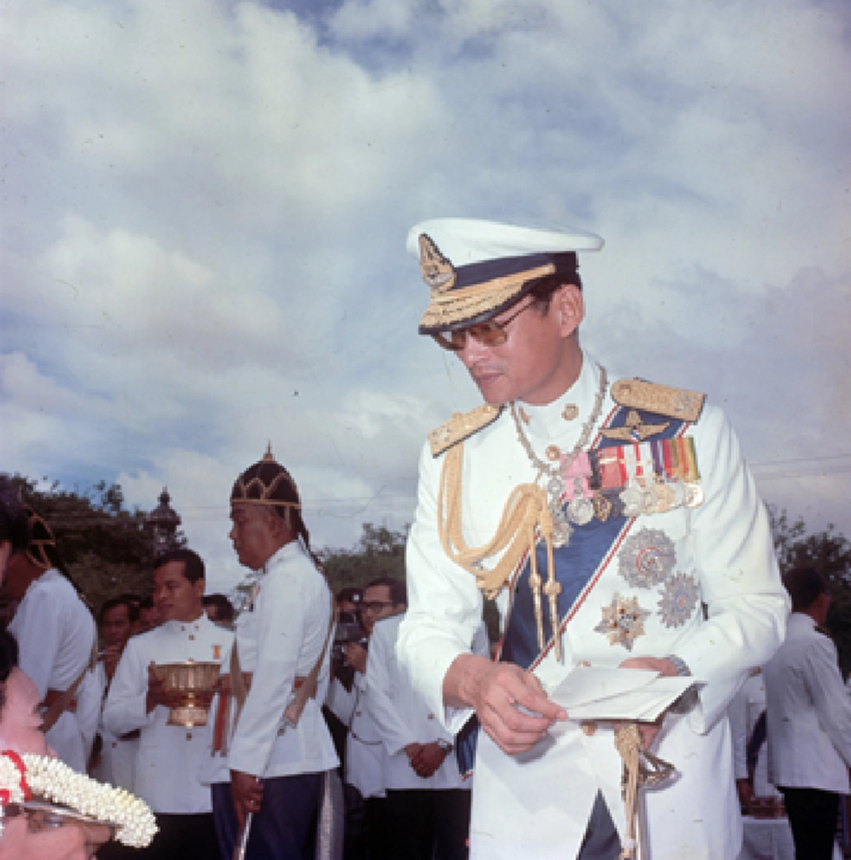 พระราชอารมณ์ขันของพ่อ!! "ฉันเกิดเป็นพระเจ้าแผ่นดิน ก็ต้องเป็นพระเจ้าแผ่นดิน ๒๔ ชั่วโมง" ในหลวงพระราชทานสัมภาษณ์เมื่อครั้งเสด็จเยือน สหรัฐฯ!!