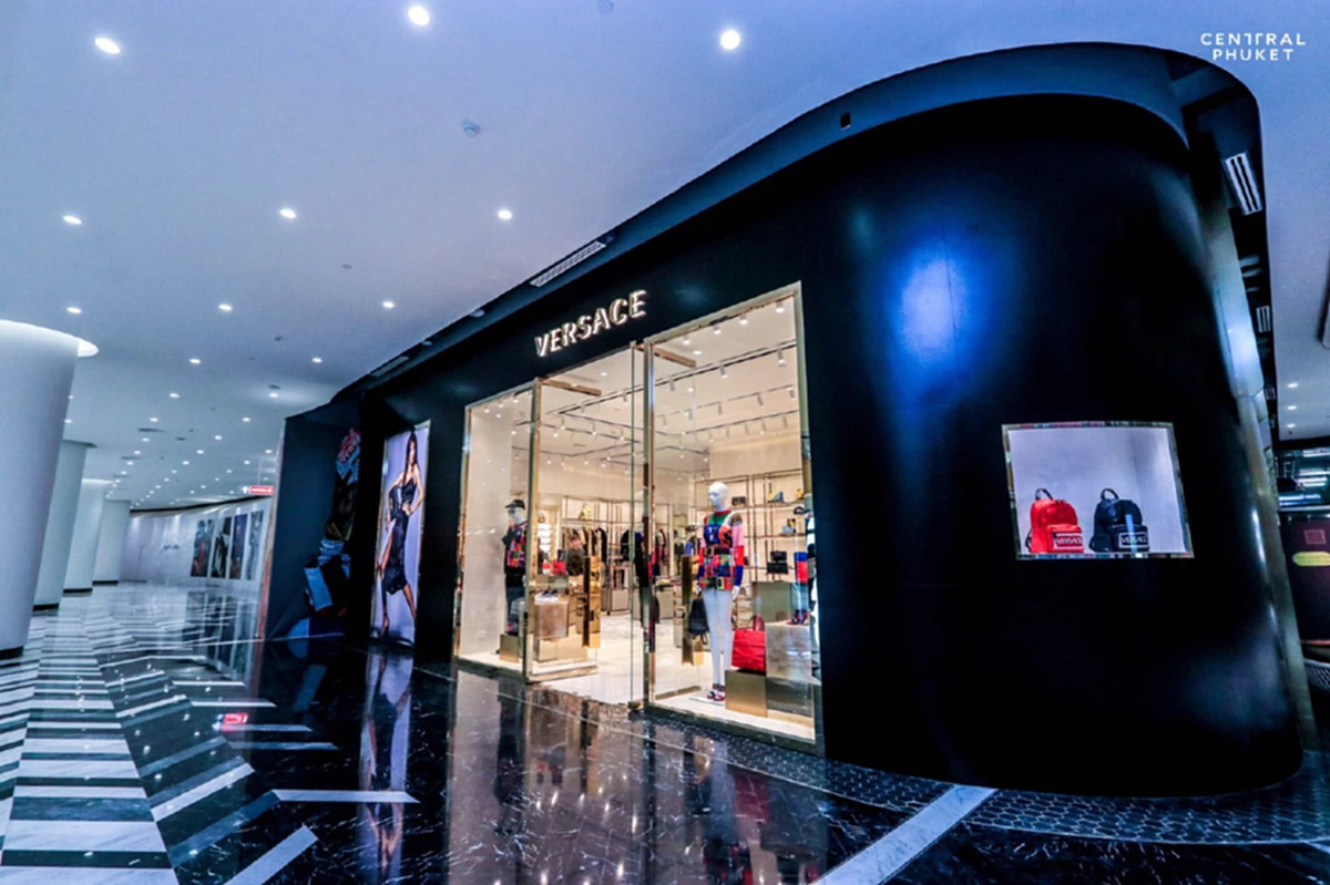 เปิดตัว เวอร์ซาชี (Versace) สาขาแรกแห่งเดียวในภูเก็ต พร้อมคอลเล็คชั่นฤดูใบไม้ผลิและฤดูร้อน 2019 ณ เซ็นทรัล ภูเก็ต