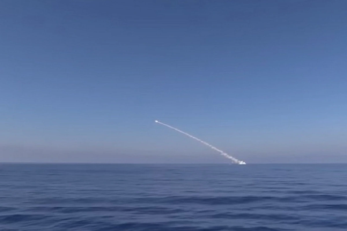 ชมกันชัด ๆ!! “รัสเซีย” เปิดปฏิบัติการถล่ม “ไอเอส” ด้วยมิสไซล์คาร์ลิบร์ จากเรือดำน้ำ กลางทะเลเมดิเตอร์เรเนียน เข้าเป้าทั้ง 4 ลูก  (คลิป)