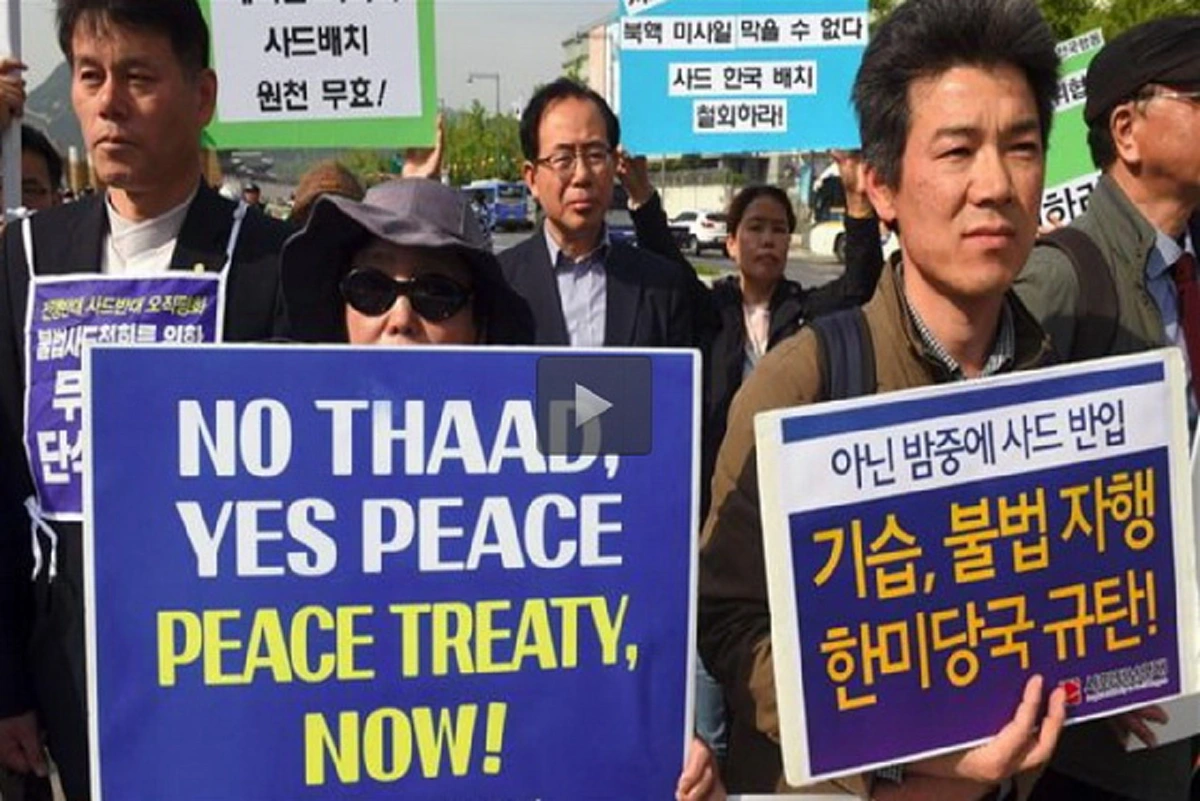 ไม่เอาขีปนาวุธ ไม่เอาสหรัฐฯ ไม่เอา THAAD!! ผู้ประท้วงชาวเกาหลีใต้บล็อกทางเข้าสถานที่ติดตั้ง THAAD ไม่ให้สหรัฐฯ เข้าพื้นที่