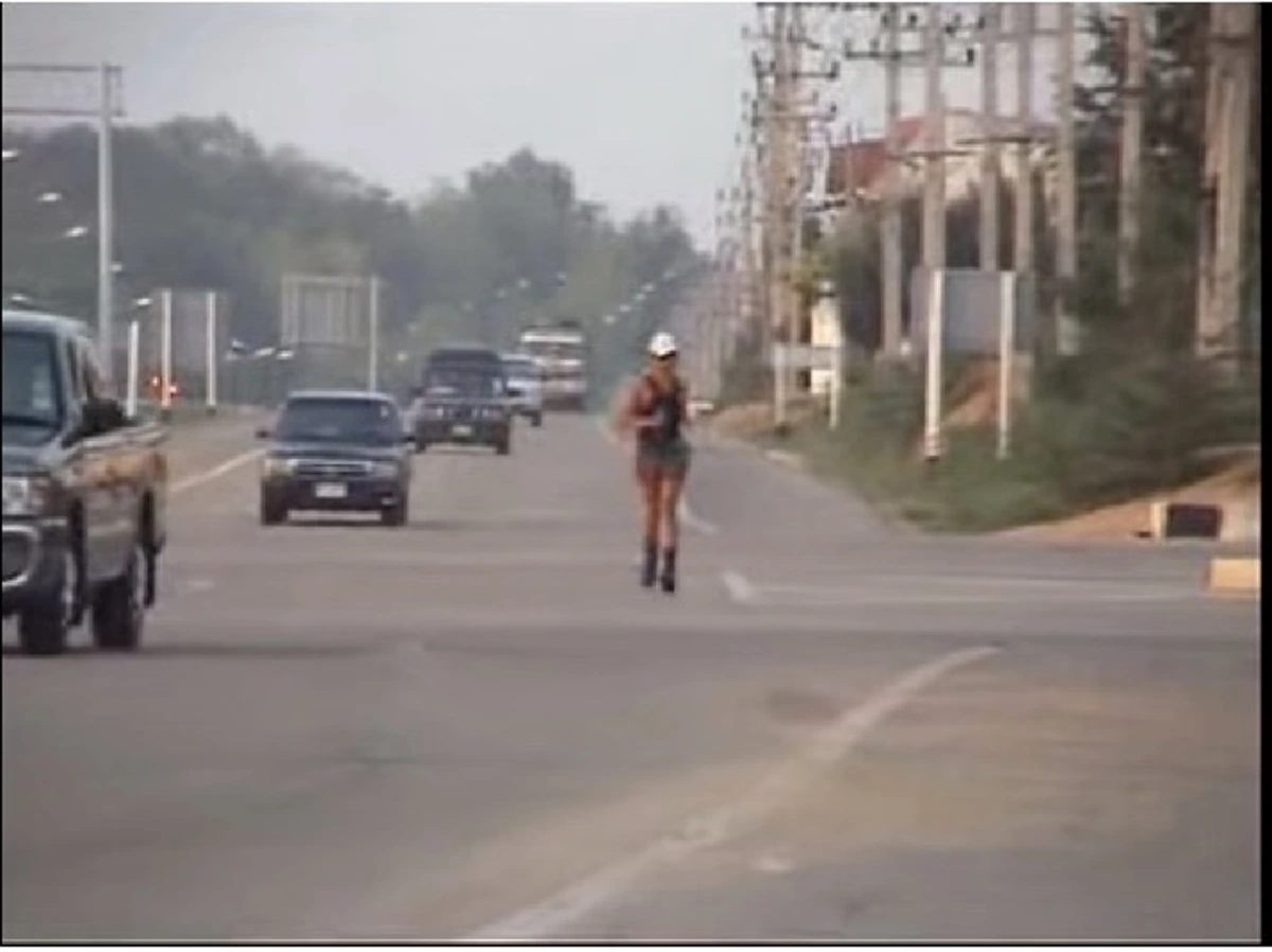 นักวิ่งคนแรกที่พิชิต แม่สาย – เบตง “พราม พรมจำปา” นักวิ่งเพื่อสันติภาพ ผู้พิชิตระยะทาง 2000 กม. ด้วยรองเท้าคอมแบต กับเวลา 42 วัน