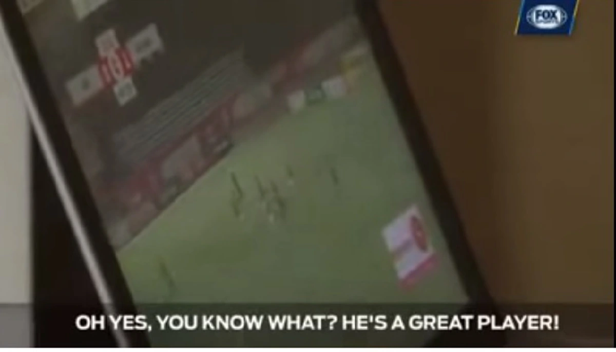 ท่าทางจะไปไกล!! “โรแบร์ ปีแรส” ทึ่งการเล่นของ “เมสซี่เจ” ออกปากชมผ่านสื่อฟุตบอลดัง เป็นผู้เล่นที่ยอดเยี่ยม คุมบอลได้ดี จ่ายบอลได้คม (คลิป)