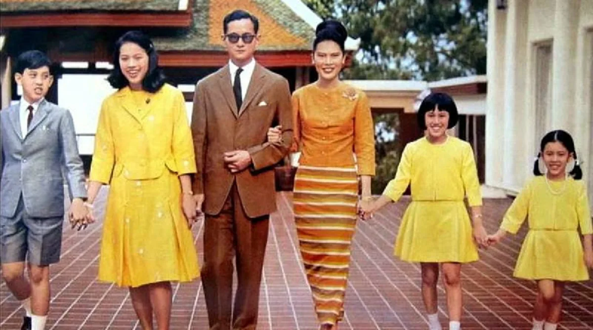 เรื่องเล่าเมื่อครั้งก่อน สมเด็จพระราชินีในร.9 ทรงตรัสเรียกในหลวงร.10  องครักษ์ประจำตัวฉัน