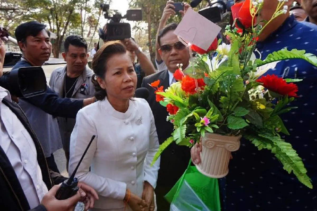 ไม่รู้จะจบลงอย่างไร !?!? คดีนางจอมทรัพย์ ล่าสุดอยู่ในขั้นตอนฟังคำพิพากษาศาลฎีกาว่าจะพ้นผิดหรือไม่....