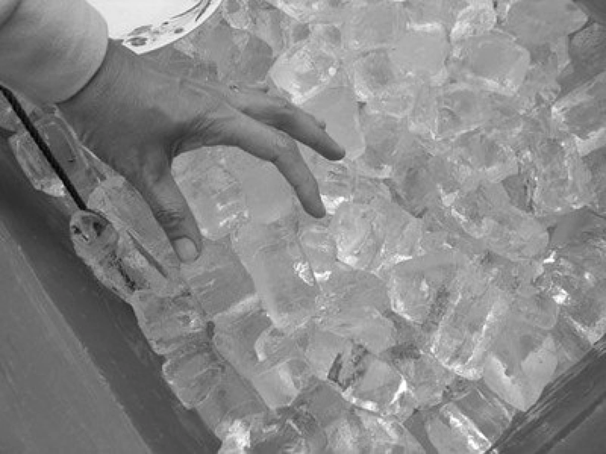 รู้หรือไม่!! บริโภค "น้ำแข็ง" มาก เป็นภัยเงียบต่อสุขภาพ อ่านแล้วอย่าลืม แชร์บอกต่อ