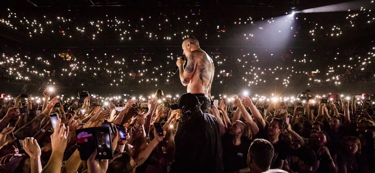 เผยสาเหตุการฆ่าตัวตายของ chester bennington นักร้องนำวง Linkin Park