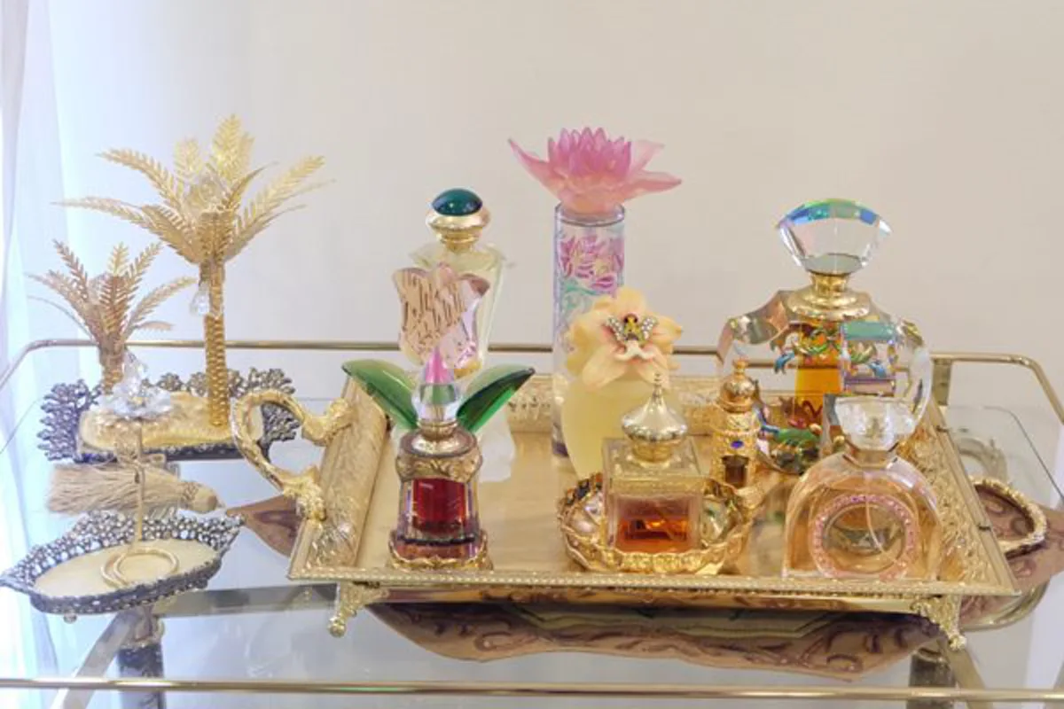 **เปิดคฤหาสน์สุดหรู !! “มูนา อัลล์ ซารูนี่ณ์” ที่ใครๆต่างเรียก “ซินเดอเรลล่าดูไบ” สุดตะลึงกับเพชรมูลค่ามหาศาลนับ 100 ล้าน !! (คลิป)