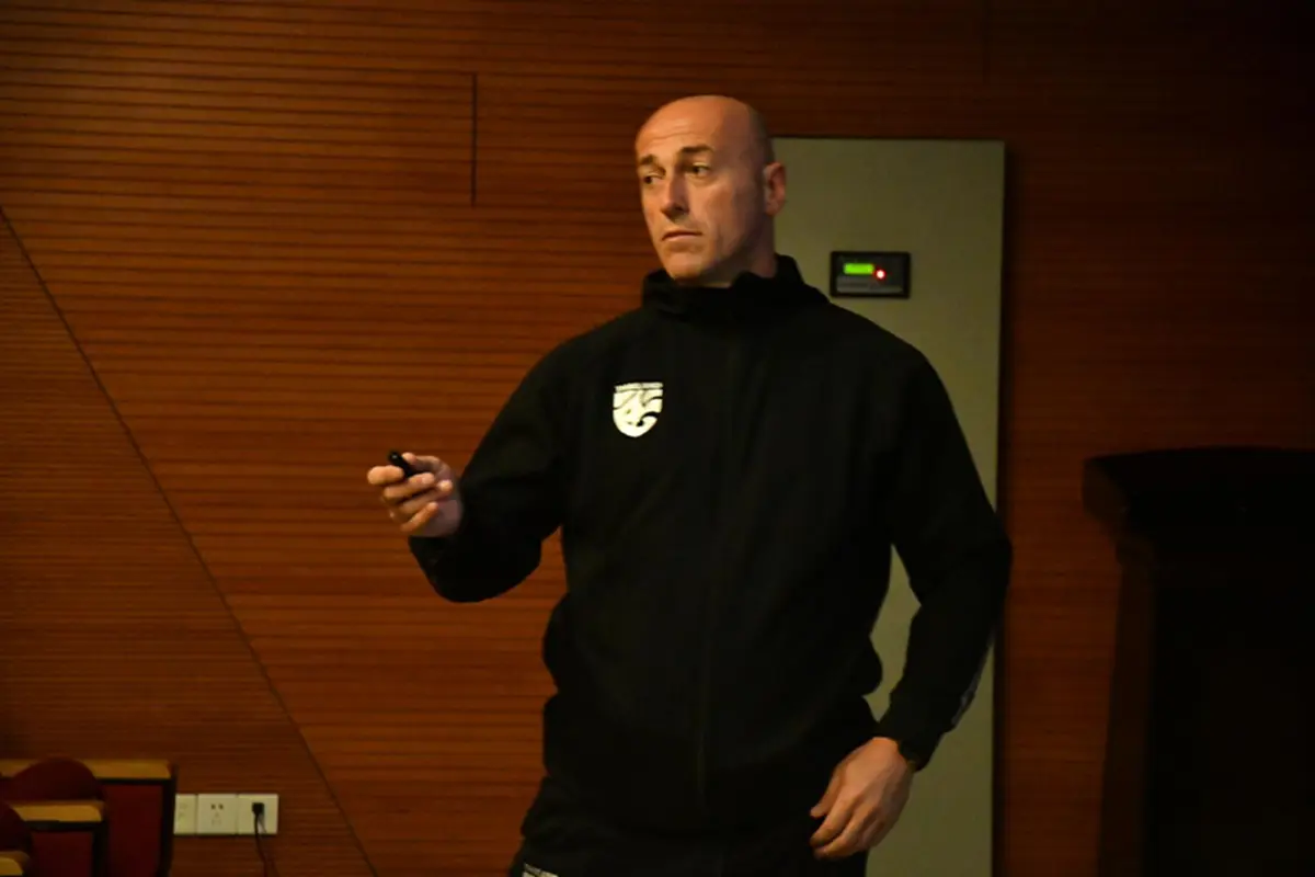 โซรัน เรียกแข้งช้างศึก U23 ประชุมทีม เตรียมพร้อมก่อนพบ เกาหลีเหนือ ศึกฟุตบอลชิงแชมป์เอเชีย (โปรแกรมการถ่ายทอดสด)