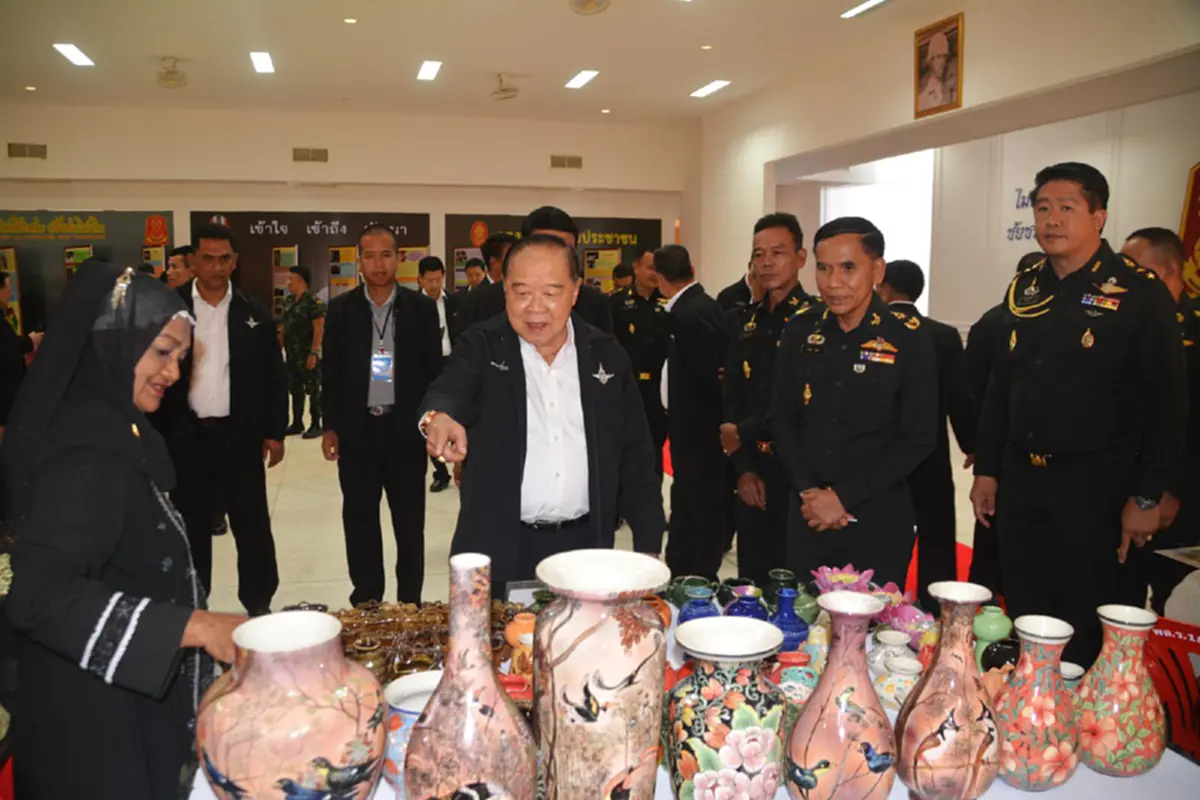 พลเอกประวิตร เดินทางมาตรวจเยี่ยมและติดตาม การดำเนินโครงการอันเนื่องมาจากพระราชดำริ ในสมเด็จพระนางเจ้าสิริกิติ์