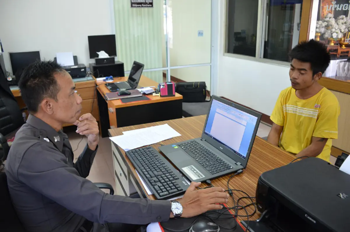 เพราะความไว้ใจ!! รวบ "หนุ่มนักมวย" แชทบีทอล์คลวงสาวเข้ารีสอร์ทก่อนลักรถหนี แถมทิ้งประโยคน่าเจ็บใจไว้ให้เธอทั้งเจ็บ ทั้งแค้นสุดๆ!!