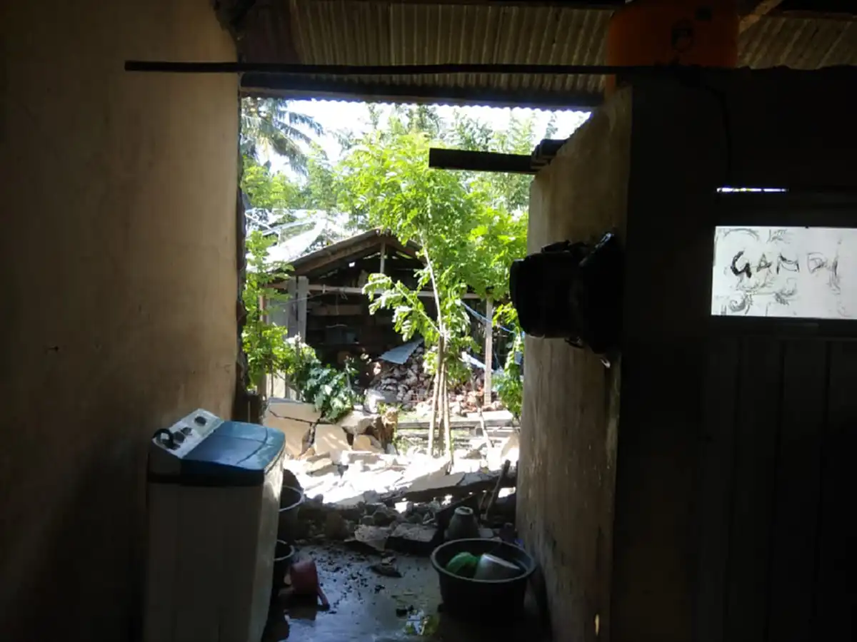 เปิดคลิประทึกแผ่นดินไหว "เกาะสุลาเวสี" อินโดนีเซีย ชาวบ้านหนีวุ่น มีเสียชีวิตบาดเจ็บ