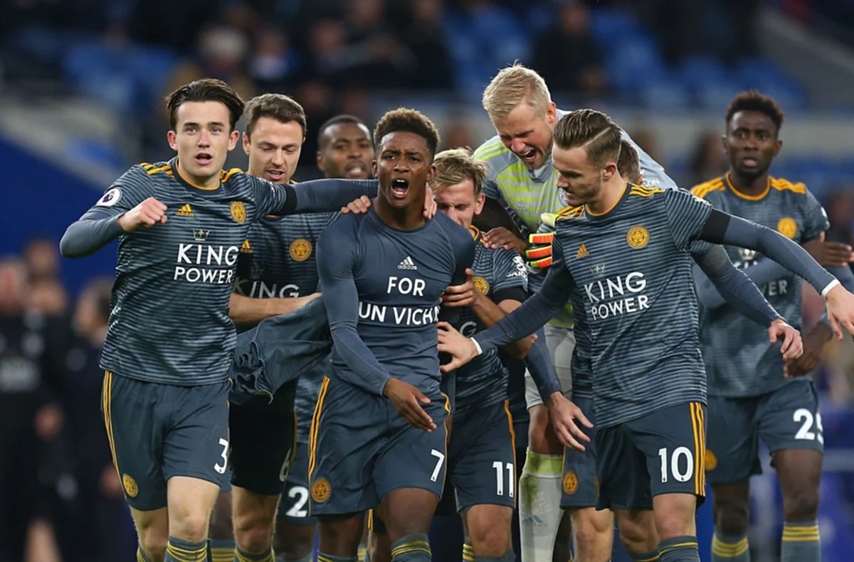 ขนลุกทั้งสนาม! นาที "นักเตะเลสเตอร์" ซัดประตูชัย! พร้อมถอดเสื้ออุทิศประตูนี้แด่ เจ้าสัววิชัย (คลิป)