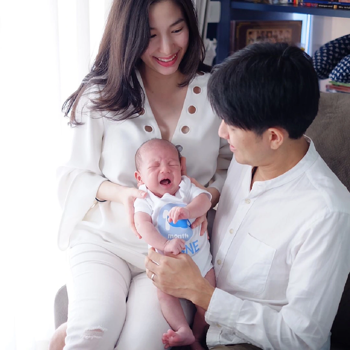 น่าร๊ากกก..น่าชังมากลูก!! "เอ้ก บุษกร" แชร์โมเม้นท์ "น้องดิน" นอนหลับในอ้อมแขน เผยความรู้สึกจากคนเป็นแม่ทำซึ้งสุดๆ!?? (มีคลิป)