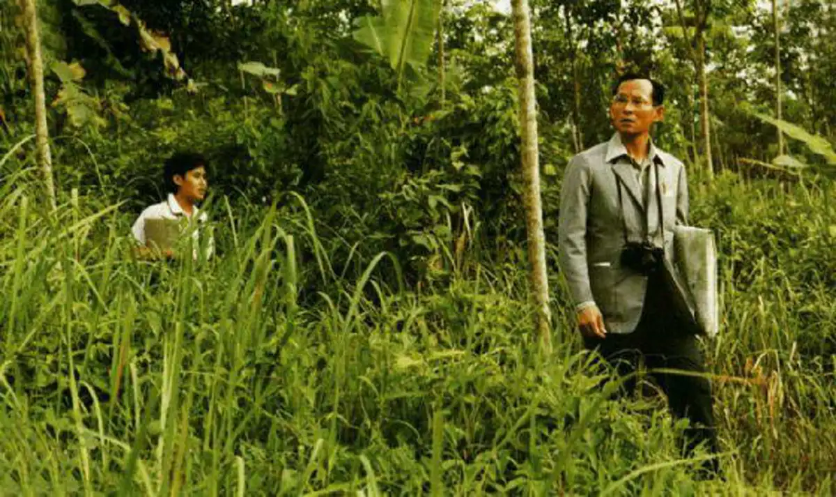 เดินตามรอยพ่อ!! สมเด็จพระเทพรัตนราชสุดาฯ ทรงตามเสด็จพ่อหลวง ร.๙ ไปทุกที่ ด้วยพระราชปณิธานที่ตั้งมั่นเพื่อบำบัดทุกข์บำรุงสุขแก่ราษฎร !!