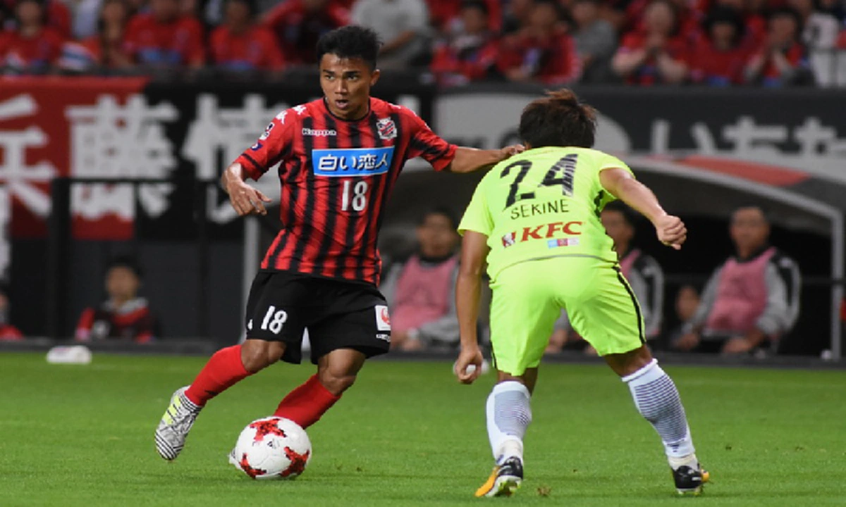 ท่าทางจะไปไกล!! “โรแบร์ ปีแรส” ทึ่งการเล่นของ “เมสซี่เจ” ออกปากชมผ่านสื่อฟุตบอลดัง เป็นผู้เล่นที่ยอดเยี่ยม คุมบอลได้ดี จ่ายบอลได้คม (คลิป)