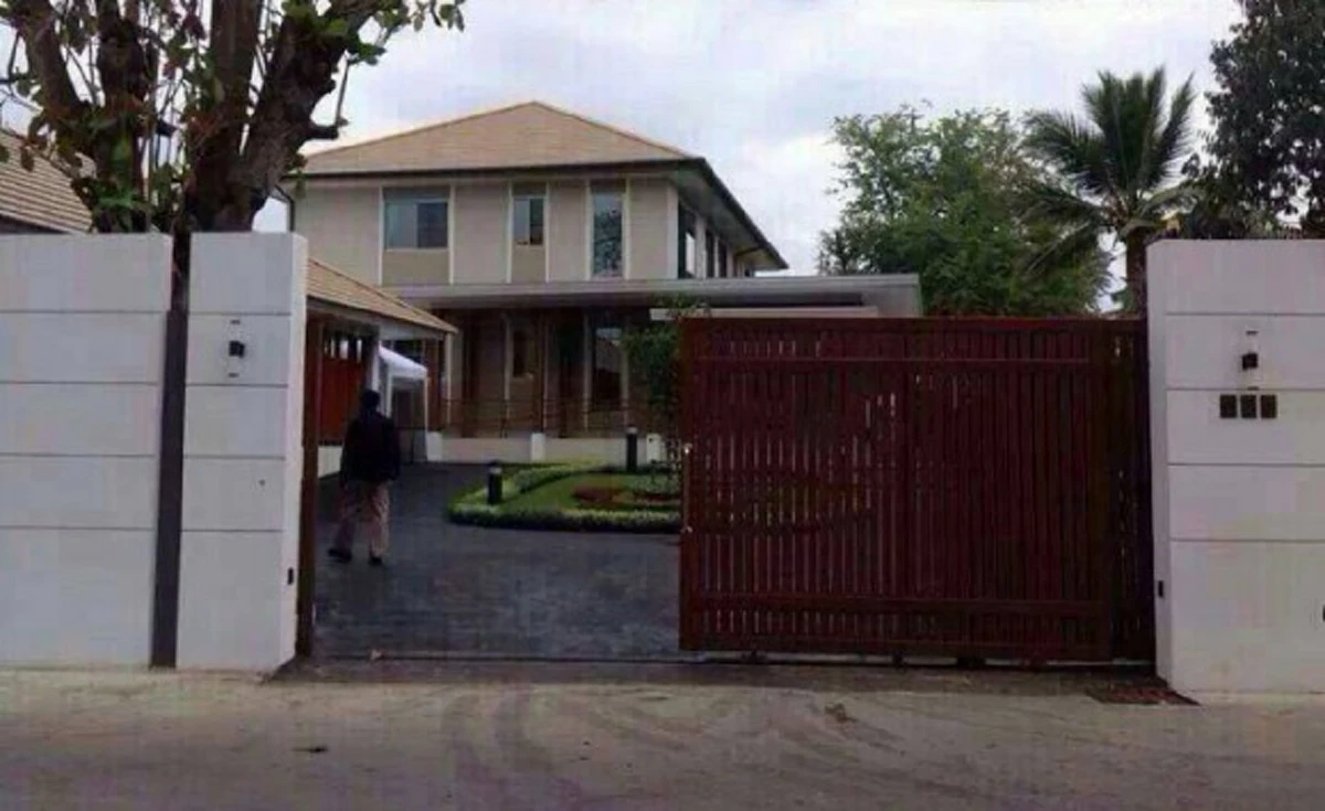 สุดเรียบง่าย!! เปิดพระตำหนักแห่งใหม่ของสมเด็จ”พระเทพรัตนราชสุดาฯ” ที่ จ.อุทัยธานี ทีที่ท่านใช้ชีวิตอย่างสามัญชนทั่วไป(ชมคลิป)