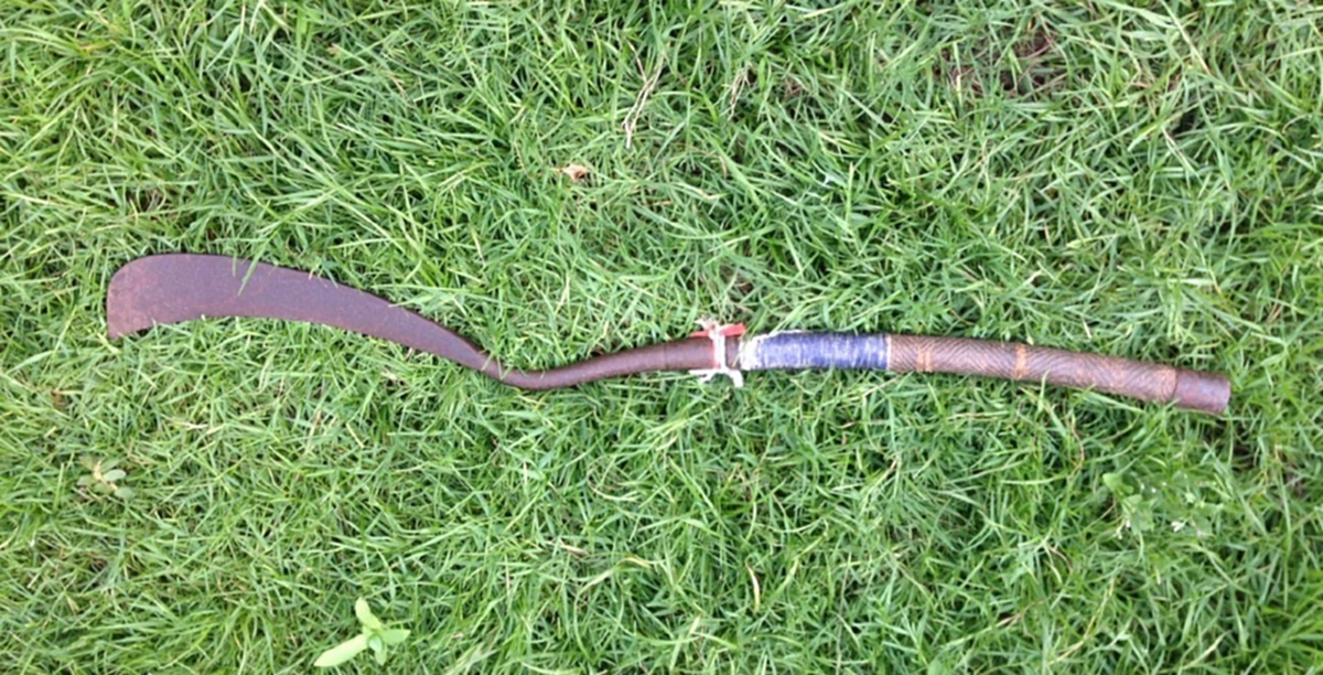 ขุนโจรใต้ผู้ถือสัจจะ "ดำ หัวแพร"มีพร้าลืมงอเป็นอาวุธคู่กาย..เคยพักพิงบ้านไหน จะไม่ปล้นบ้านนั้นเด็ดขาด ผู้คนนับถือสร้างรูปปั้น..บูชา.