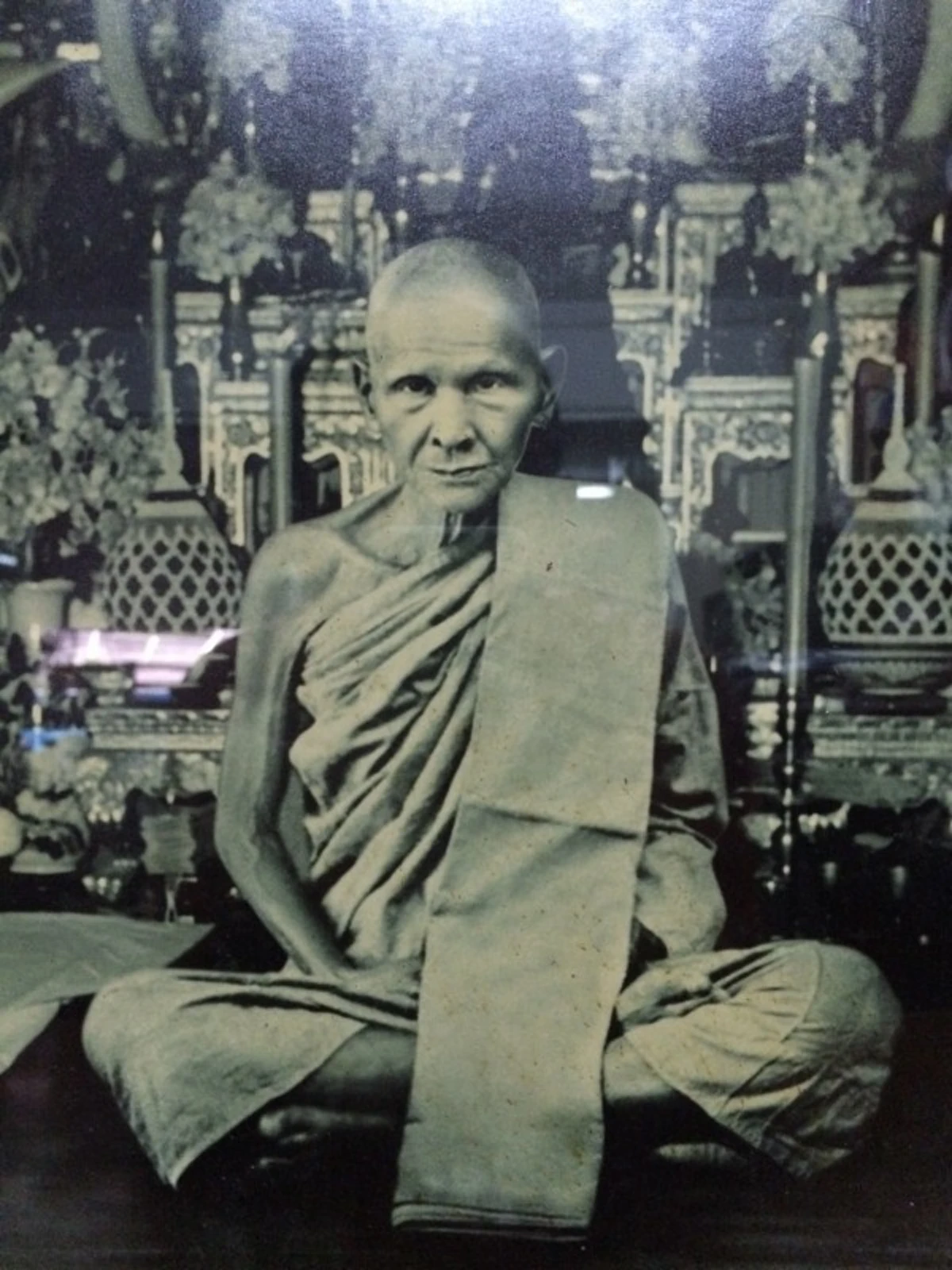 น้อมรำลึก ๒๒ พฤษภาคม วันละสังขาร "หลวงพ่อเดิม วัดหนองโพธิ์" ช้างแสนรู้อาลัย เฝ้าข้างกุฏิอย่างเงียบสงบ!!