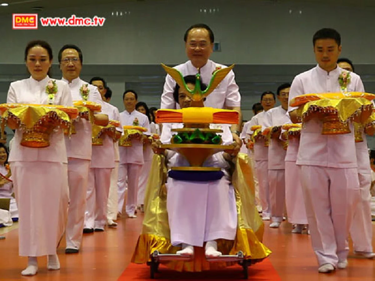 เผยโฉมหน้า!!! เจ้าบุญทุ่ม "วัดพระธรรมกาย" สาวกตัวท็อป รวยเว่อร์วังอลังการระดับ "มหาเศรษฐี" ดีกรีนักการเมือง-ไฮโซ-คนดัง!!!