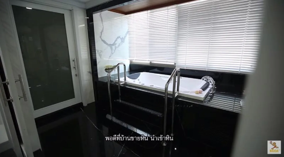 ตะลึงกันทั้งประเทศ!! เปิดอาณาจักร "เจ้เล้ง ดอนเมือง" บนตึก 7 ชั้นสุดอลัง ส่องแต่ละห้องแล้วบอกเลย...สมฐานะเศรษฐินีหมื่นล้านสุดๆ!!?? (มีคลิป)