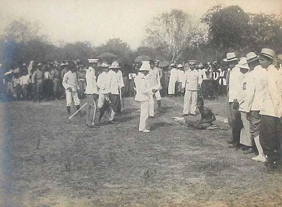 โหดเหี้ยมเกินมนุษย์ !! ย้อนตำนาน  "บุญเพ็ง หีบเหล็ก" ฆาตกรไสยเวทย์ พระนอกรีตฆ่าสีกายัดหีบ นักโทษที่ถูกตัดหัวคนสุดท้ายในสยาม!!