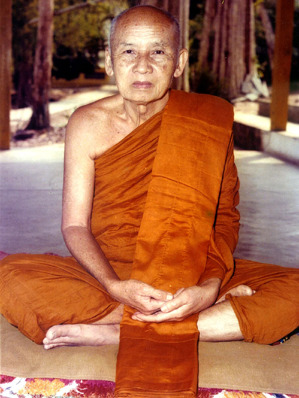 น้อมกราบรำลึก!! ๑๗ ธันวาคม วันละสังขาร "หลวงปู่เทสก์ เทสรังสี" พระอริยวิปัสสนากรรมฐานสายหลวงปู่มั่น ผู้เปี่ยมด้วยญาณอันแก่กล้าแห่งลุ่มน้ำโขง