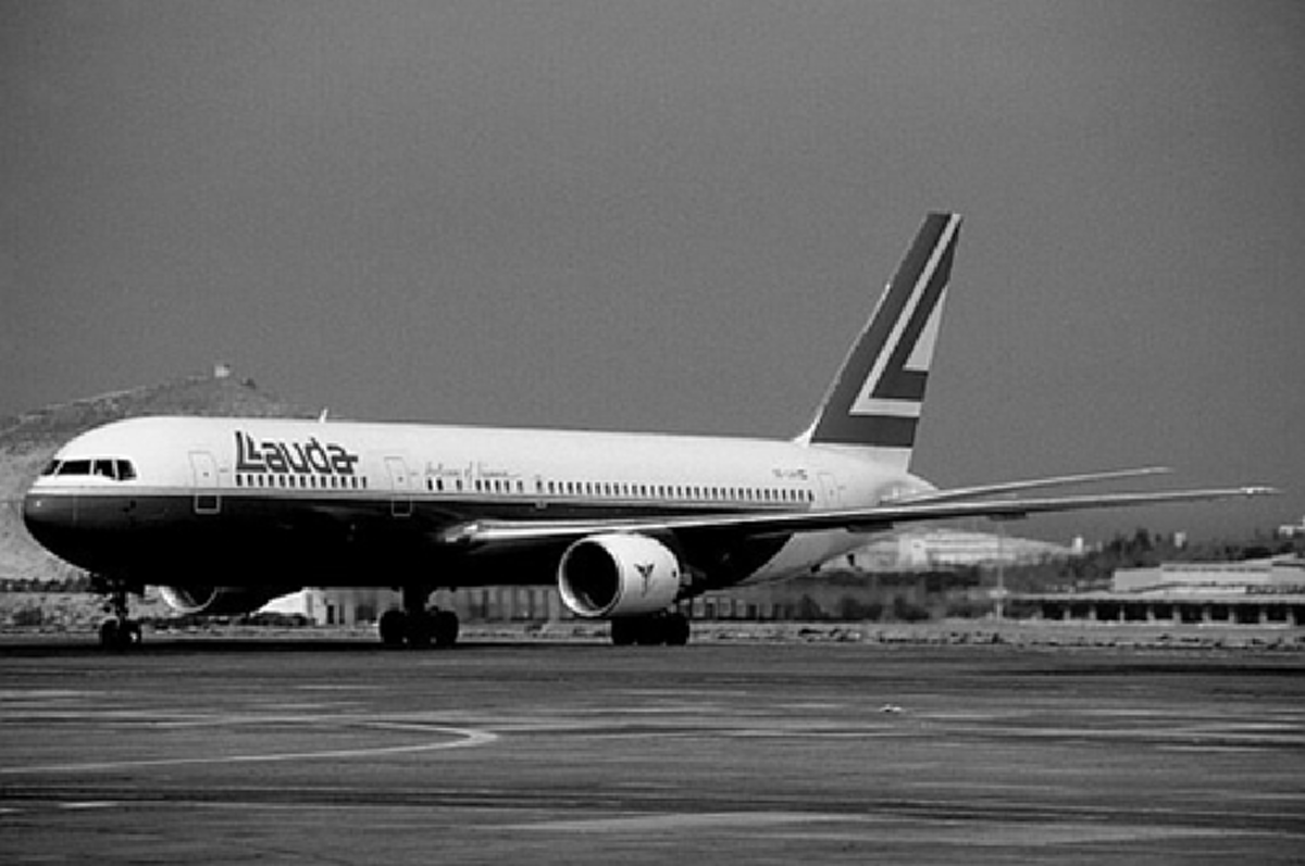 เรื่องเล่าหลอนหัวโกร๋น แห่แชร์ !!! เรื่องเล่าการพบเจอสิ่งลี้ลับ ณ สุสานเลาด้าแอร์ในตำนาน !!! เหตุการณ์เครื่องบินตกครั้งใหญ่ที่สุดในไทย