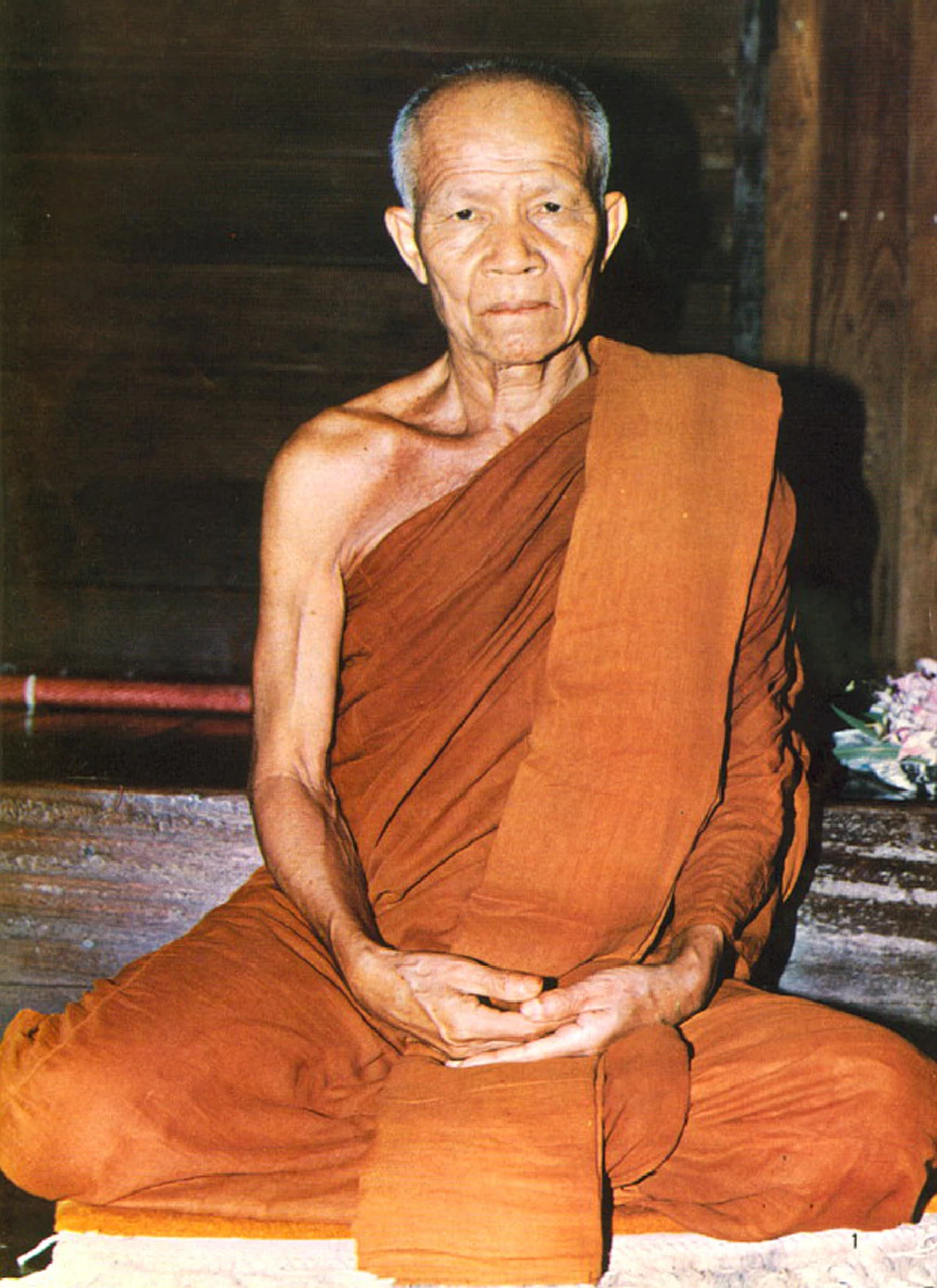 แรงกรรม!! เรื่องเล่าจาก "หลวงตามหาบัว" เมื่อมีคนมาขวางทาง "หลวงปู่มั่น" บิณฑบาต กรรมตามทัน..เป็นบ้าทั้งครอบครัว !!