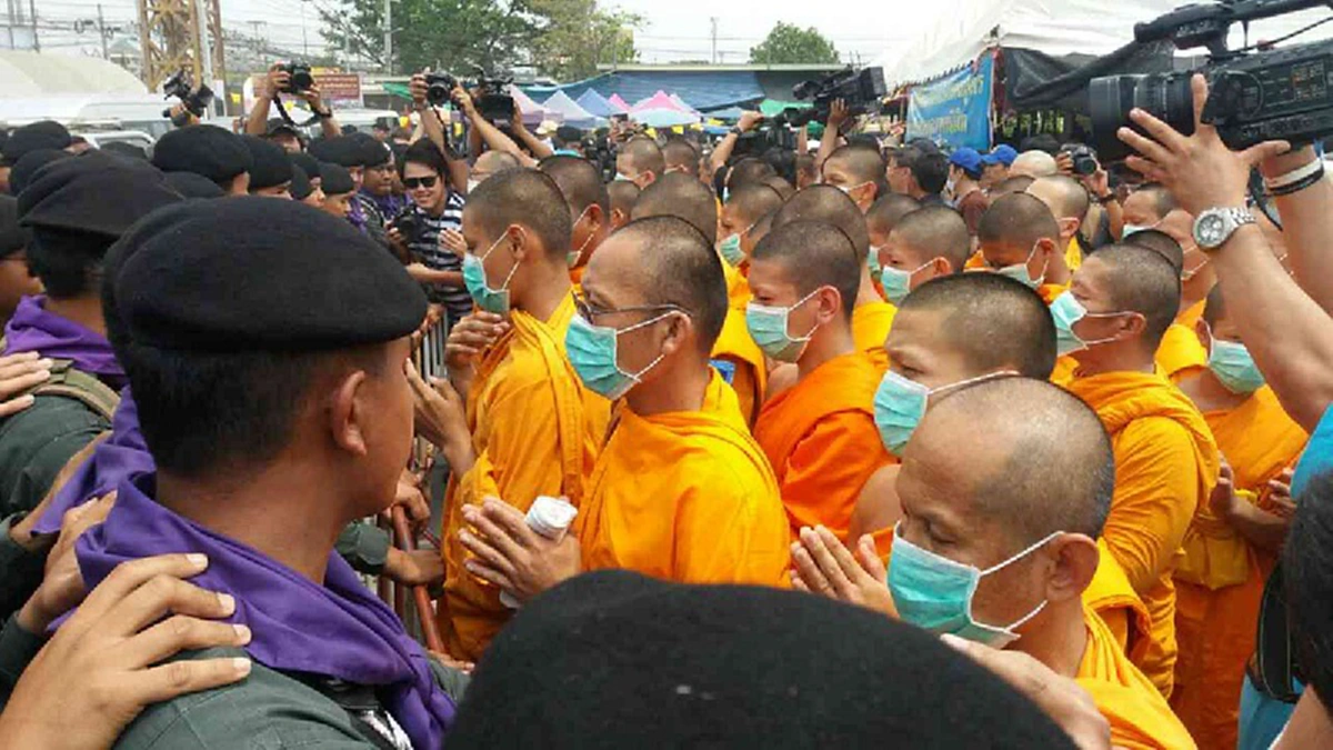 เปิดไฟเขียว!! "วิษณุ" สั่งการบ้าน มส.หาช่องฟัน ธัมมชโย"-จี้รก.เจ้าอาวาสวัดพระธรรมกายจัดการพระลูกวัดขัดขวางจนท.