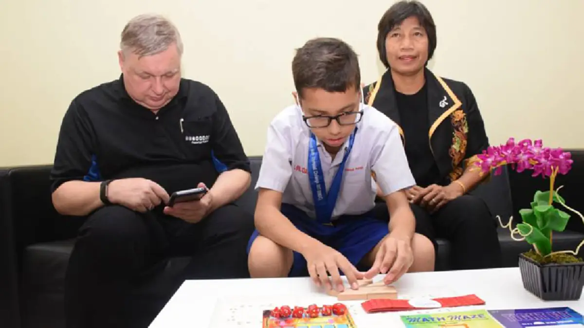 เด็กไทยหัวใจแกร่ง!!! เด็กไทยคว้าแชมป์คณิตศาสตร์โอลิมปิก แม้ป่วยเป็นมะเร็งระยะที่ 3