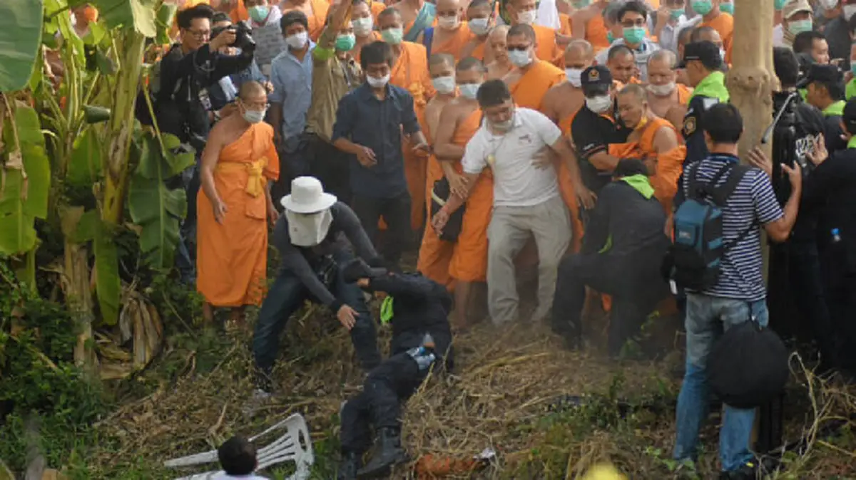 ลากทุกขดไส้!! "วิมล ไทรนิ่มนวล" ฉีกหน้ากาก "ธรรมกาย" พร่ำหลักธรรมแต่มุสาทุกวัน อ้างสู้ปกป้องพุทธศาสนาก็เพื่อผลประโยชน์ล้วนๆ??