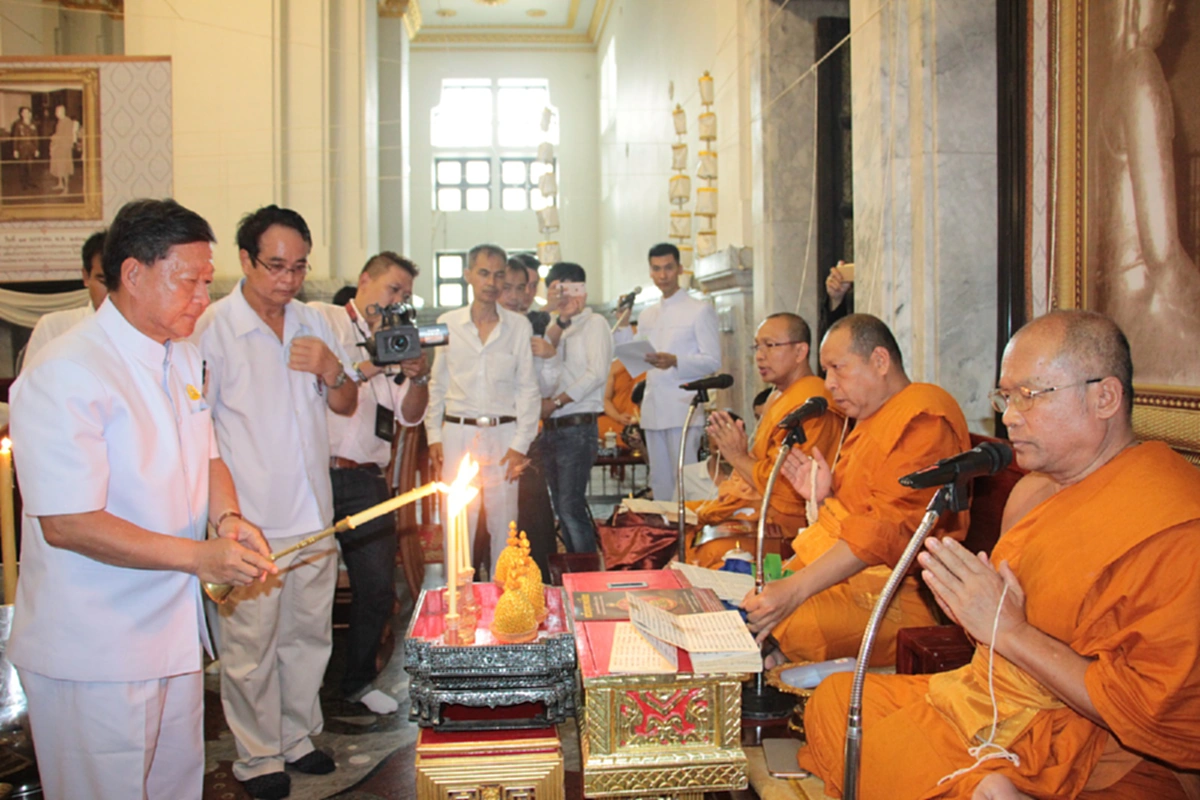 พิธีศักดิ์สิทธิ์!! จ.ฉะเชิงเทรา จัดพิธีพุทธาภิเษกเหรียญหลวงพ่อโสธร รุ่น ฉลองหอพระพุทธโสธร พ.ศ.๒๕๖๐ ที่พระอุโบสถวัดโสธรวรารามวรวิหาร (ชมคลิป)