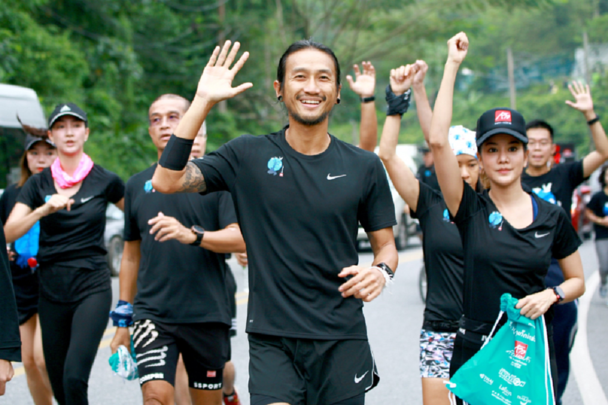 พูดได้ใจเลย..ผู้นำกองทัพ!!! "บิ๊กเจี๊ยบ" แจงชัดๆทำไม เครื่องบินทบ.เลือกสแตนด์บายรอ "ตูน" และคณะ#ก้าว ย้ำพร้อมดูแล 2 ทหารรบพิเศษวิ่งเคียงข้าง