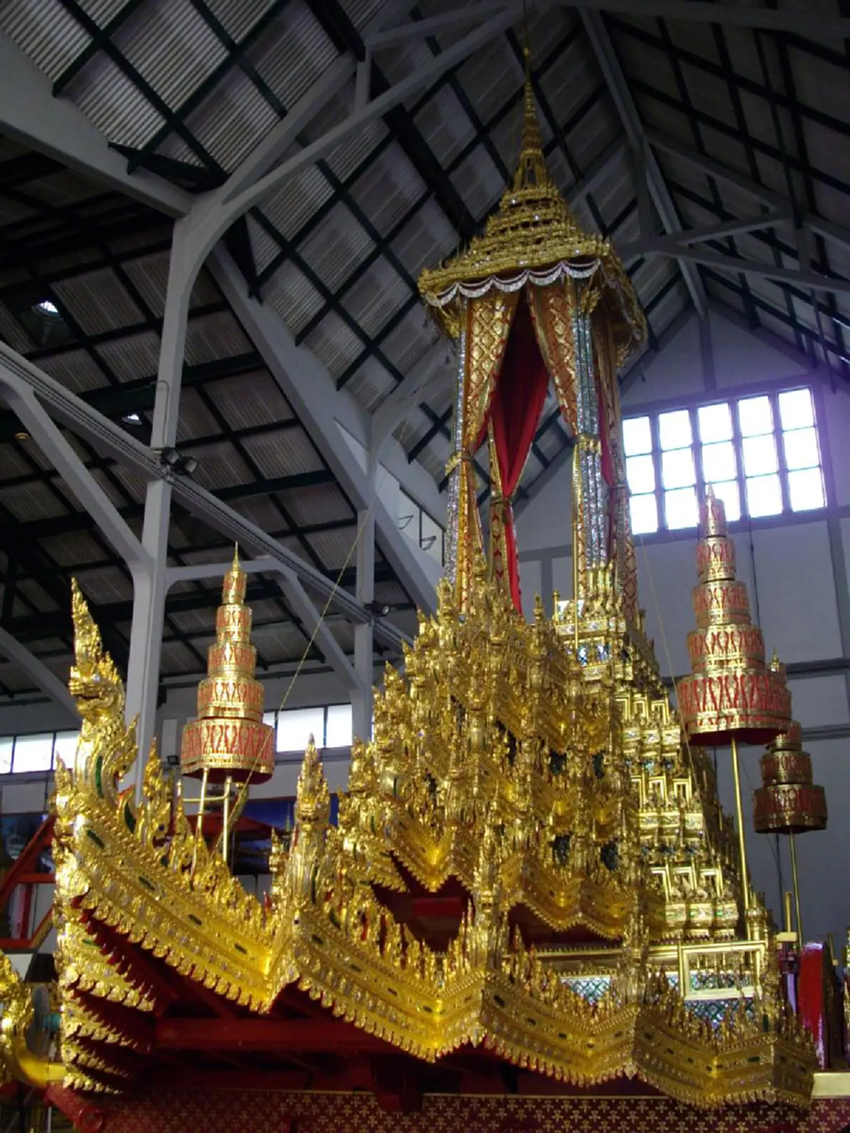 กรมสรรพาวุธ กองทัพบก แจ้งความคืบหน้า บูรณะ "พระมหาพิชัยราชรถ" ราชยานพระยานมาศ ในพระราชพิธีถวายพระเพลิงพระบรมศพ
