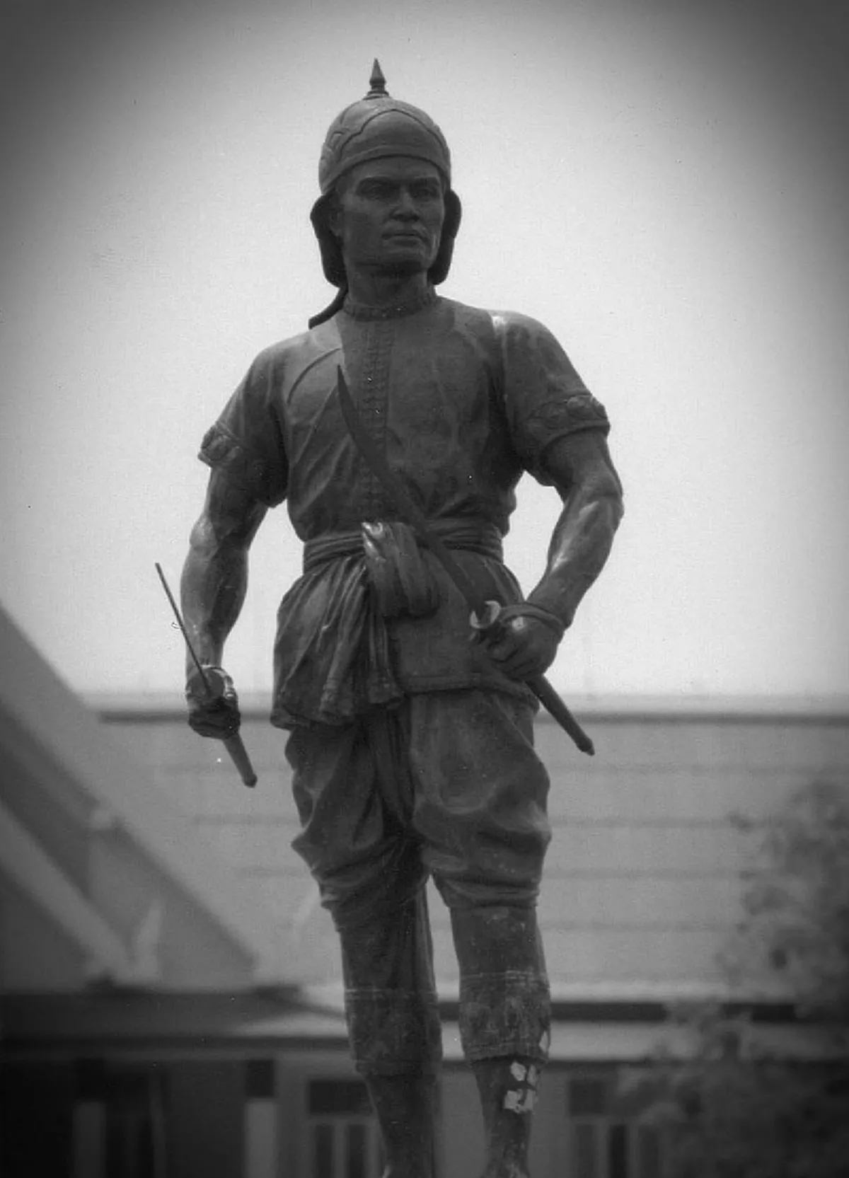 ยอมหัก..ไม่ยอมงอ!! ข้าสองเจ้าบ่าวสองนาย..ไม่ขอรับ พระยาพิชัยฯ ลั่นวาจา "กูขอเป็นข้ารองบาท..สมเด็จพระเจ้าตากสินแต่เพียงพระองค์เดียว" !!