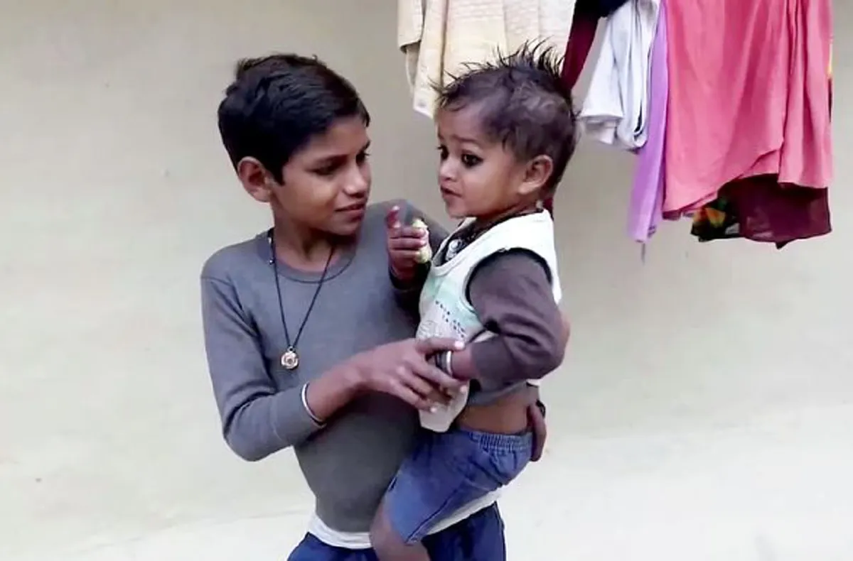 ฮือฮาทั้งหมู่บ้าน!! หนูน้อยวัย 3 ขวบมี “หาง”ชาวบ้านแห่ขอพรสนั่นหวั่นไหว เชื่อว่าเป็นเทพหนุมาน มีคลิป