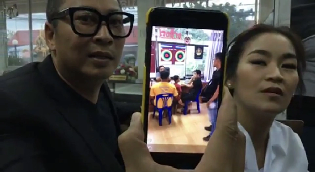 มึงต้องการอะไร!!! ดูสดๆ นาที "เปิ้ล นาคร" เดือดบุกโรงพักดูหน้า "โจรบุกบ้าน" หลังขโมยรถ-ลักพาตัวเด็กอนุบาลไปด้วย!!! (มีคลิป)