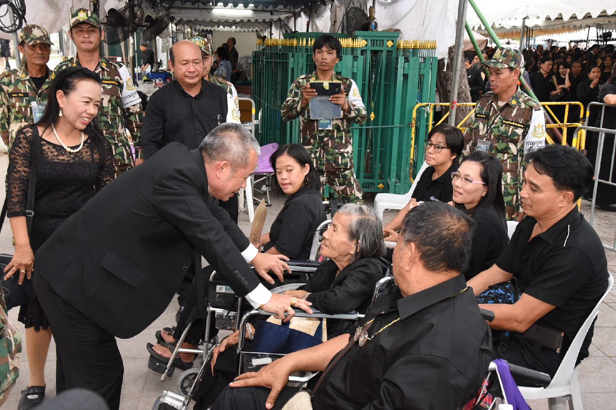 "กรมอุทยานแห่งชาติฯ" ตรวจเยี่ยมให้กำลังใจ จนท.ปฏิบัติงานพระราชพิธีพระบรมศพ พร้อมตั้งศูนย์บริการประชาชน!!!