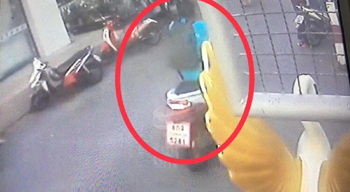 เด็กอายุ14 ปี มาตีสนิทเด็กอายุ12ปี ขอยืม รถจยย. หายไปหลายวันยังไม่ได้คืน