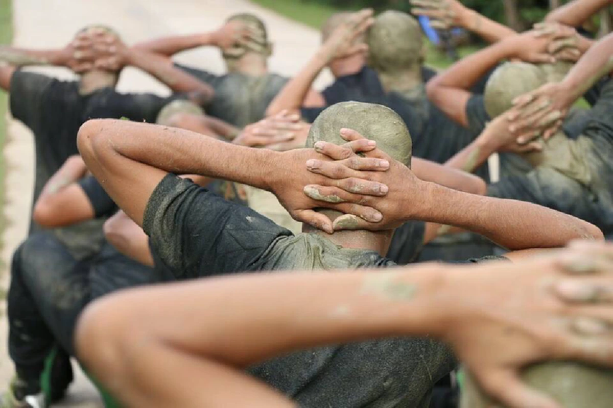 มนุษย์โคลน หัวโล้น !!...ไม่ใช่Seal ไม่ใช่ Recon ...แค่ทดสอบกำลังใจ ทหารพรานนาวิกโยธิน ใหม่ รับน้องวันแรก