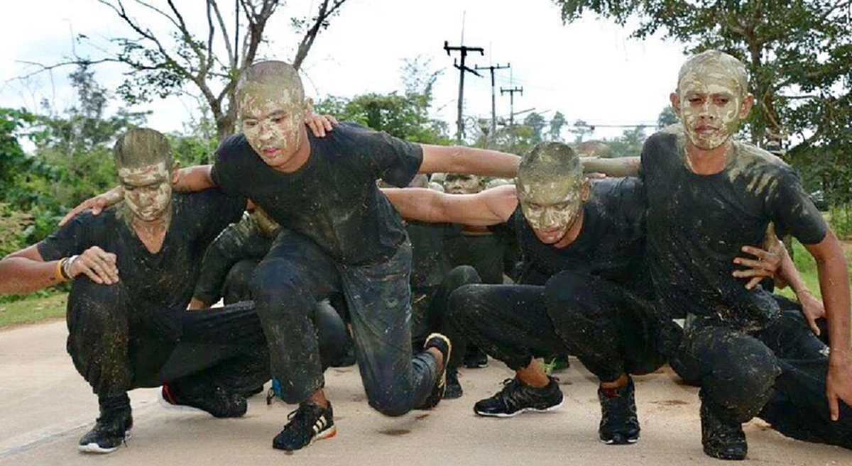 มนุษย์โคลน หัวโล้น !!...ไม่ใช่Seal ไม่ใช่ Recon ...แค่ทดสอบกำลังใจ ทหารพรานนาวิกโยธิน ใหม่ รับน้องวันแรก