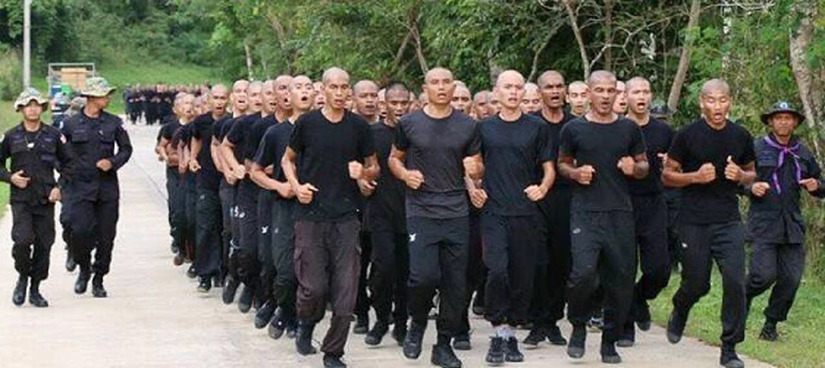 มนุษย์โคลน หัวโล้น !!...ไม่ใช่Seal ไม่ใช่ Recon ...แค่ทดสอบกำลังใจ ทหารพรานนาวิกโยธิน ใหม่ รับน้องวันแรก